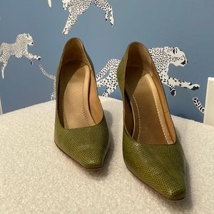 Authentic vintage Valentino Pumps